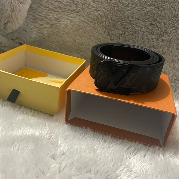 Louis Vuitton Black Leather Belt with Monogram - Picture 3 of 6